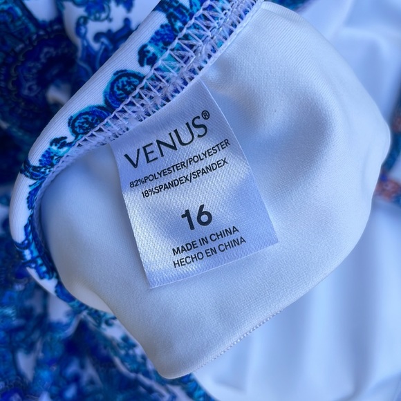 New Venus
Ruched Side Halter Tankini Top - Picture 10 of 10